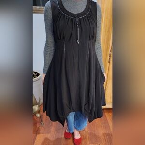 LANVIE cinched bottom black dress sz Medium